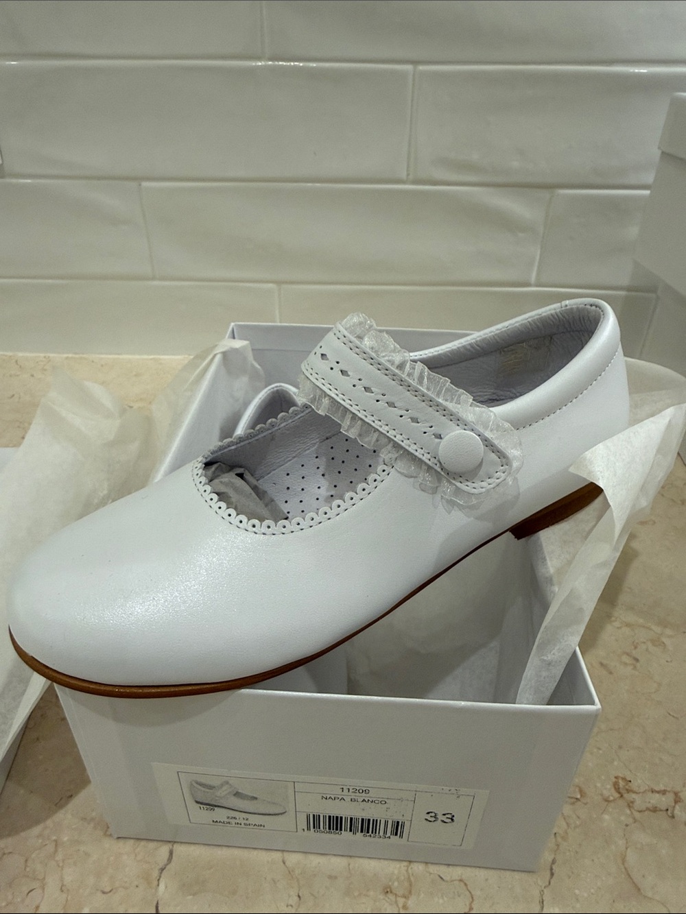 Classic White Mary Jane Dress Shoes for Girls